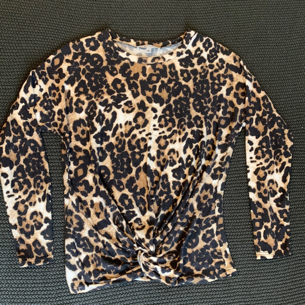Knotted Animal Print Gaze Sweater